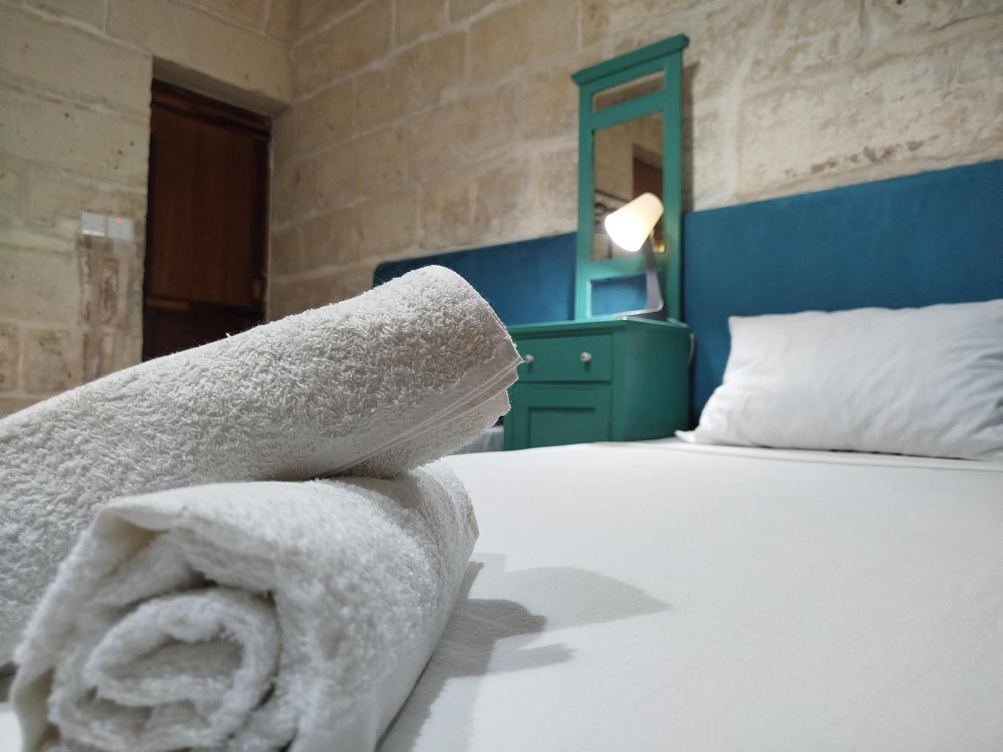 Limestone Sun Suites Σλιέμα Δωμάτιο φωτογραφία